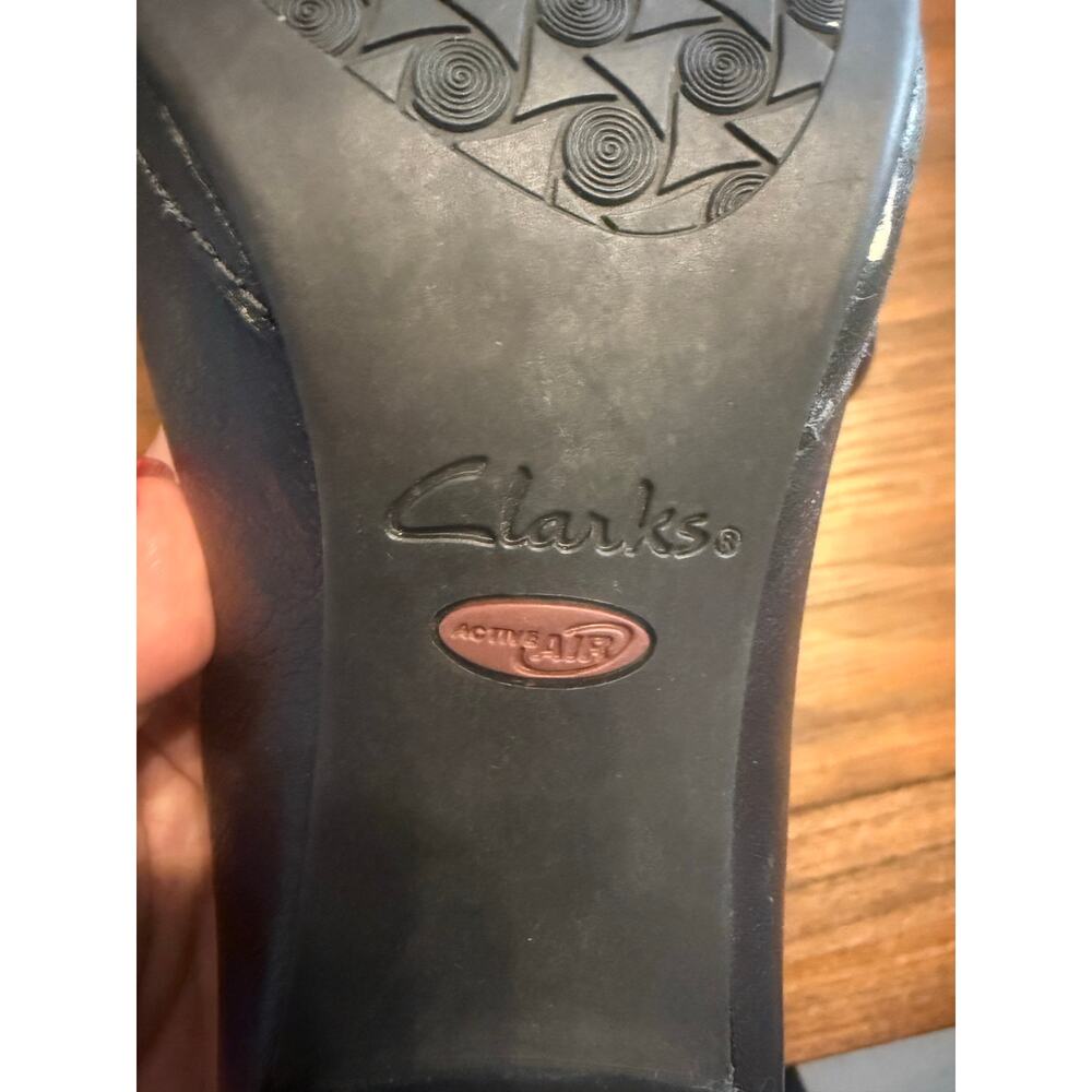 Clarks Artisan Women’s 9 Black Leather Active Air Block Heel Pumps Comfort Shoes - Picture 9 of 10